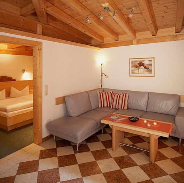 Apartehart St. Anton am Arlberg Zimmer foto